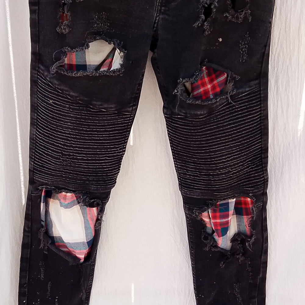 Super Thrashed Mens Black Skinny Jeans With Holes And Paint Splatter Size 31/32